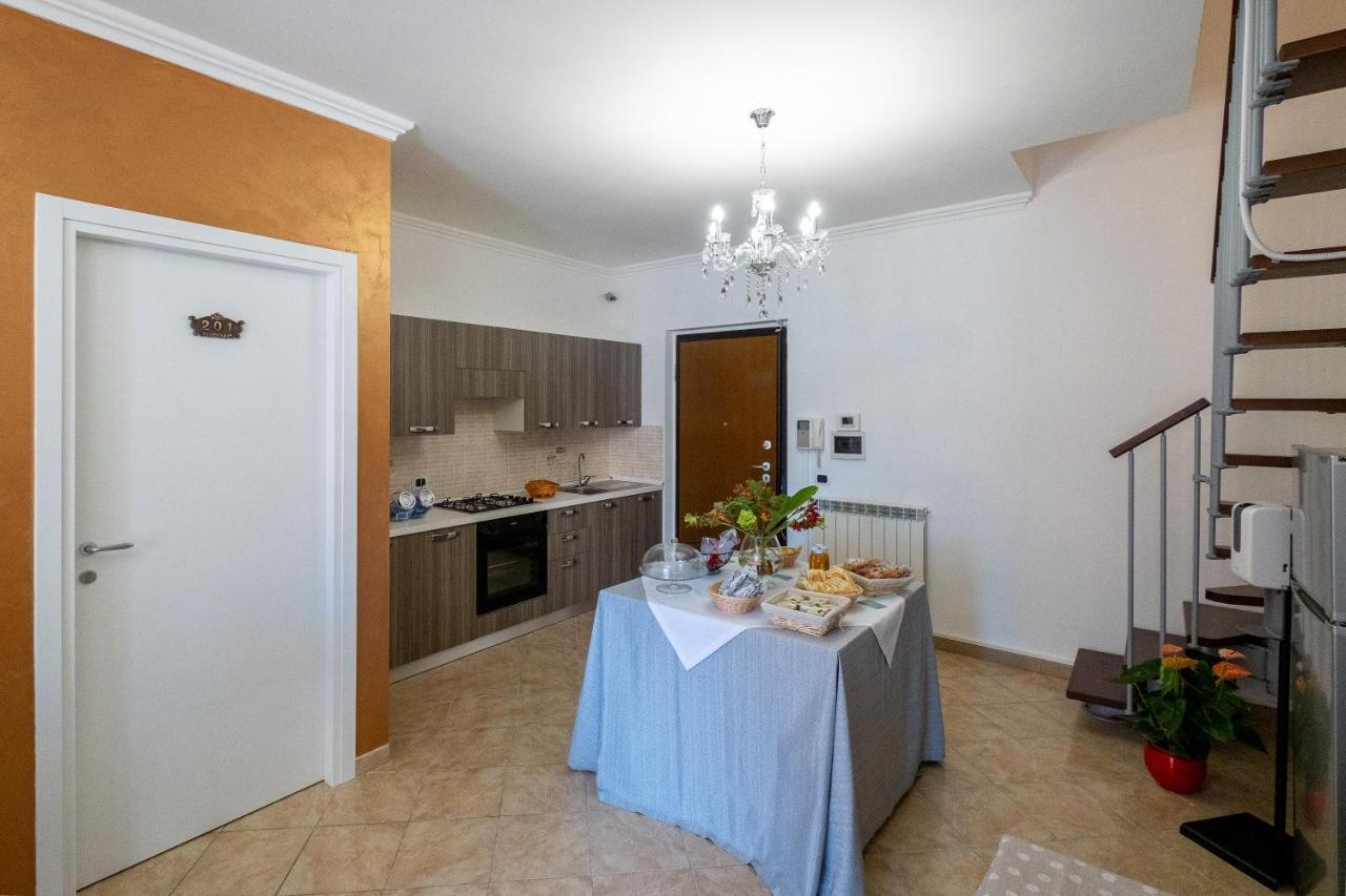 La Casa Di Lally Fiano Romano Luaran gambar